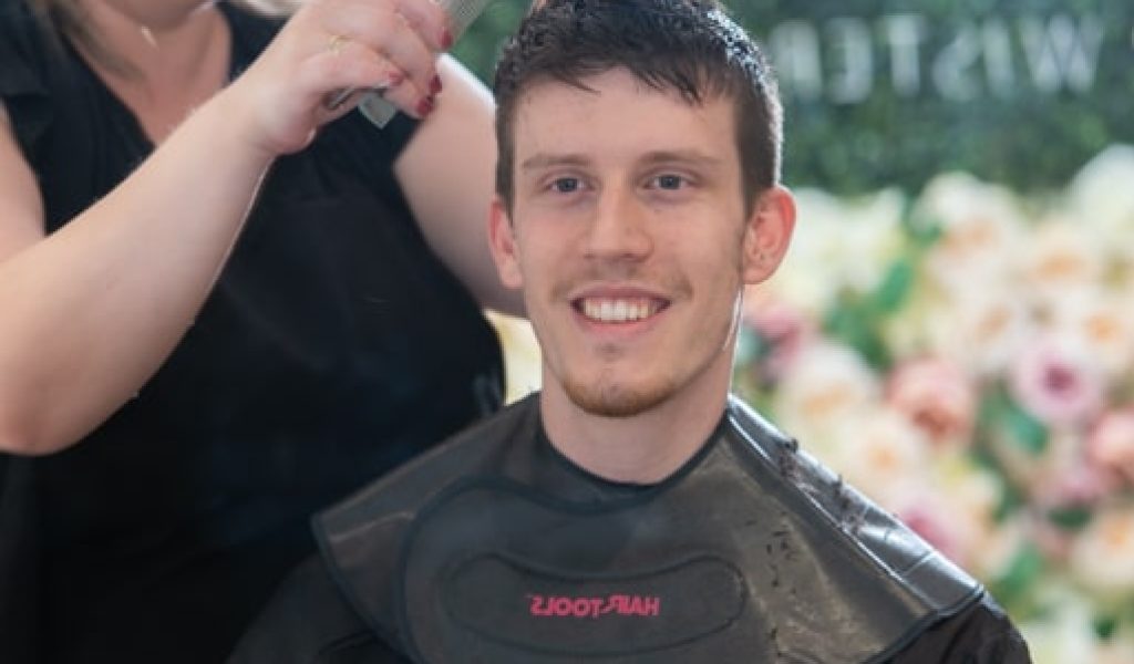 Mens Scissor Haircuts Hairdressers Wisteria Avenue Abingdon