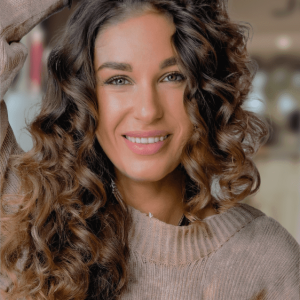 ladies long curly haircut