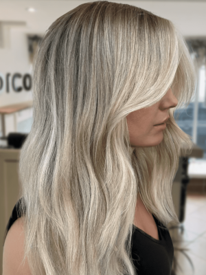 Screenshot 2025-03-31 at 16.14.36 blonde highlights